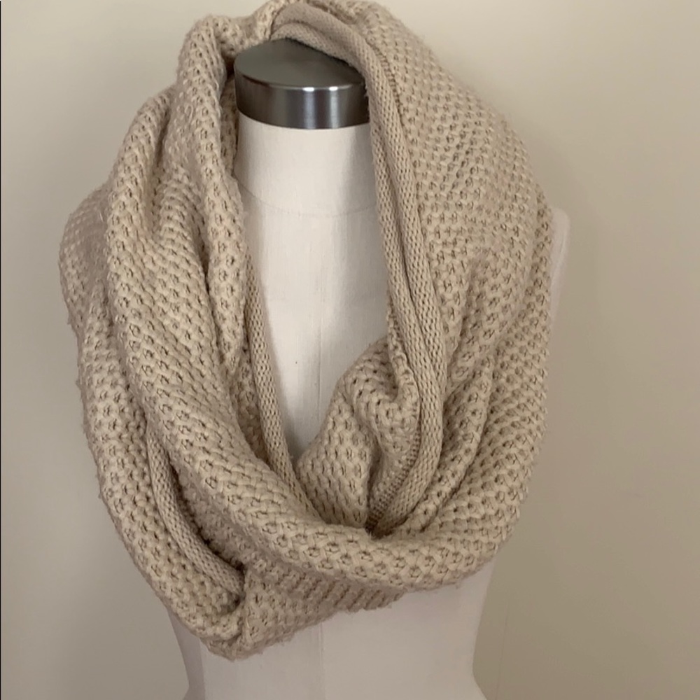 Infinity Tobi scarf